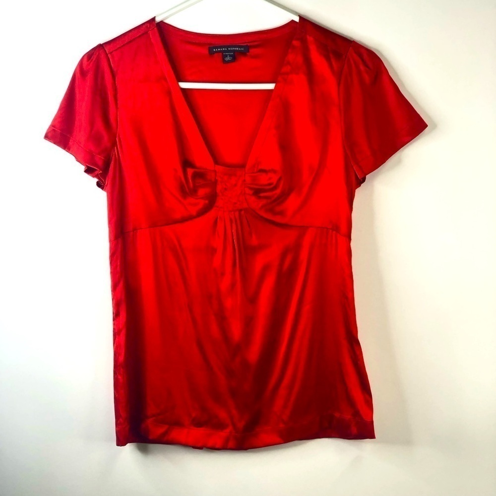 Banana Republic red satin silk short sleeve v neck top sz 0